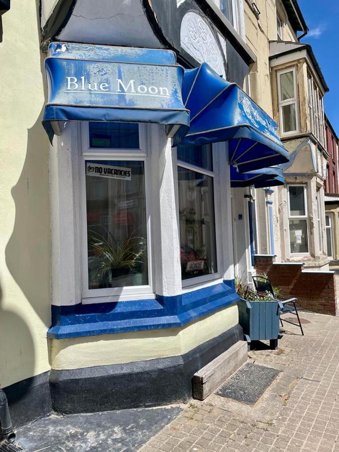The Blue Moon Bed & Breakfast แบล็คพูล ภายนอก รูปภาพ